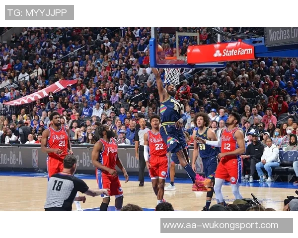 恩比德虽坐板凳却见证队友逆转精彩时刻贡献25分7篮板5助攻致敬登哥