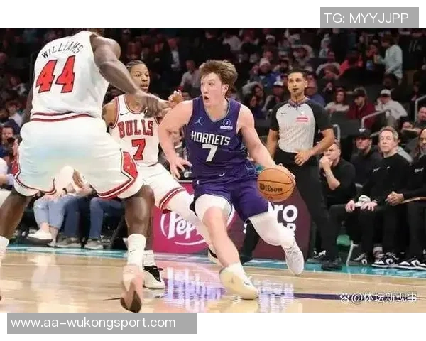 克尼佩尔表现抢眼11投6中斩获19分10篮板9助攻接近三双