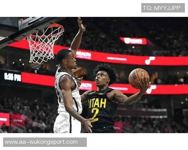 克拉克斯顿今日表现出色11投8中贡献19分7篮板5助攻3盖帽助球队获胜 克拉克斯顿今日表现出色11投8中贡献19分7篮板5助攻3盖帽助球队获胜