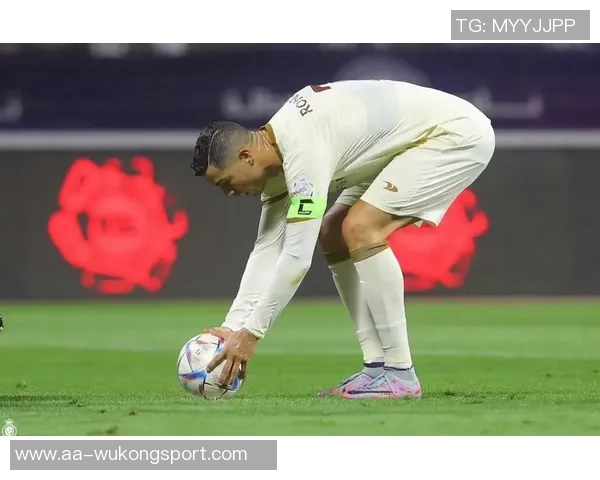 C罗社交媒体庆祝击败爱尔兰再下一城鼓励队友继续努力奋战